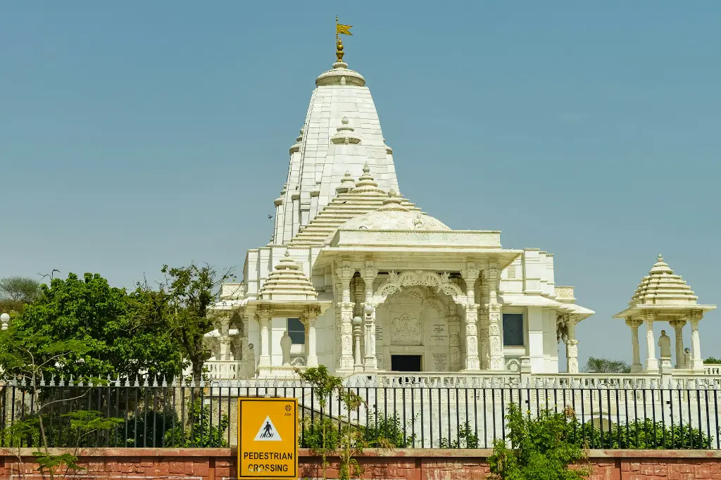 unsplash_XFTPmRwr9wE_mahakaleshwar.jpg.webp