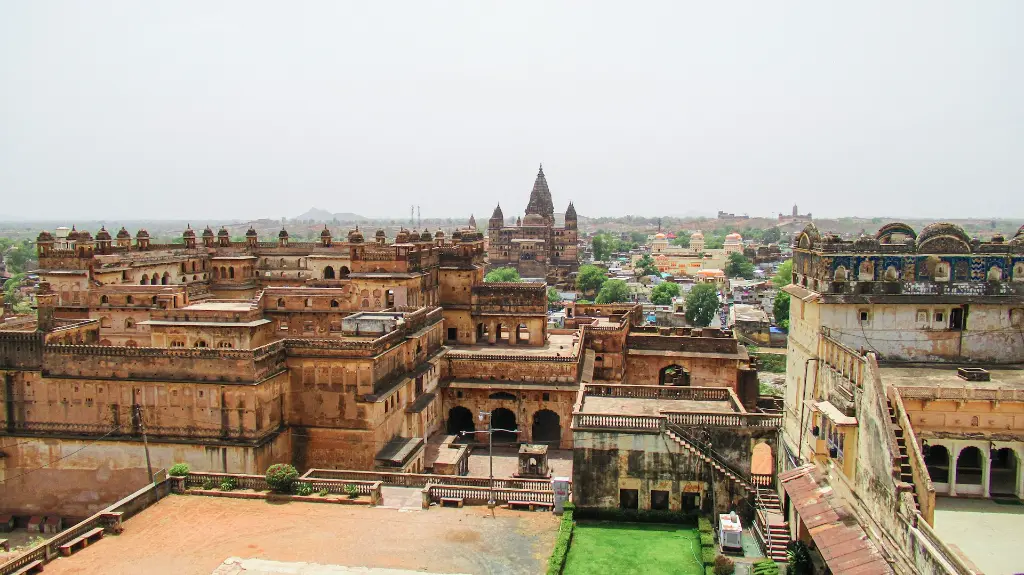 unsplash_pYTCJwtGxfo_orchha.webp