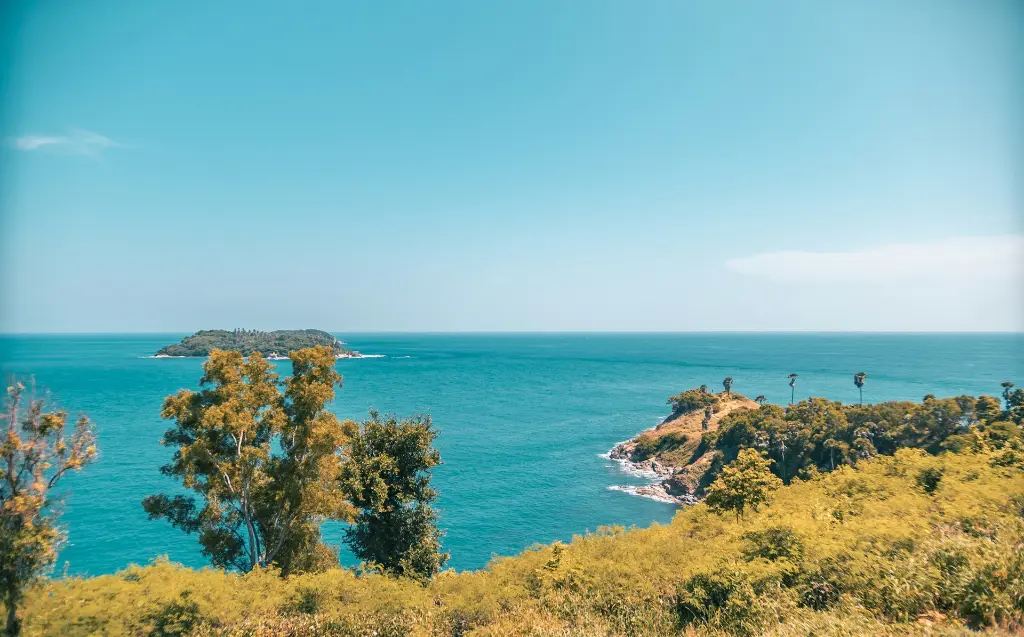 unsplash_pgwUEi7Q2t0_phuket.jpg.jpg.jpg.webp