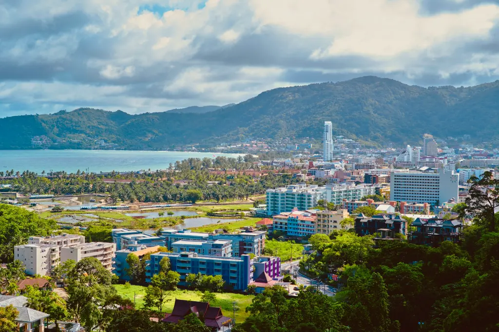 unsplash_W0320Kh2Vfk_phuket.jpg.jpg.webp