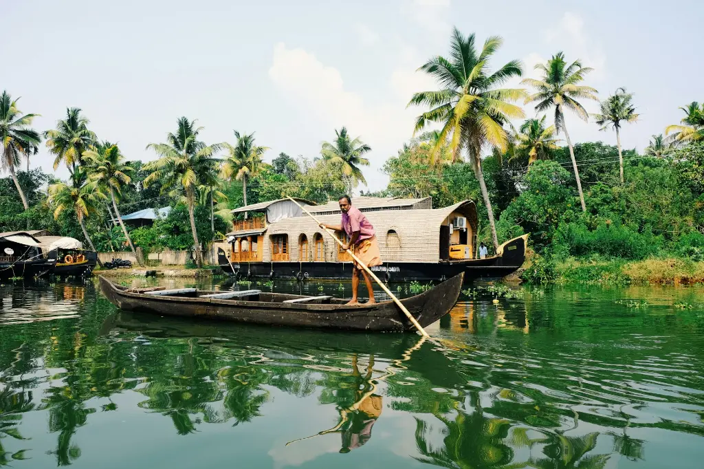 unsplash_MvkLKGtBcUA_kerala.jpg.jpg.jpg.jpg.jpg.jpg.jpg.jpg.jpg.webp