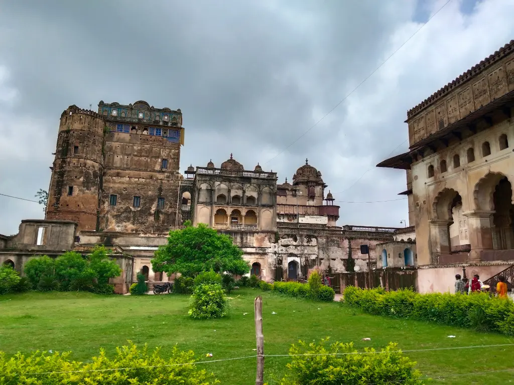 unsplash_E8j5nmTUdFM_orchha.webp
