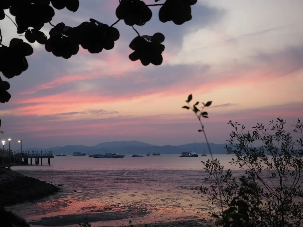 unsplash_vM5kXFxPv4s_langkawi island.jpg.jpg.jpg.webp