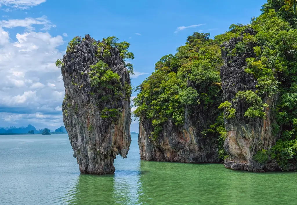 unsplash_L21lWCqTlfE_Phuket.webp
