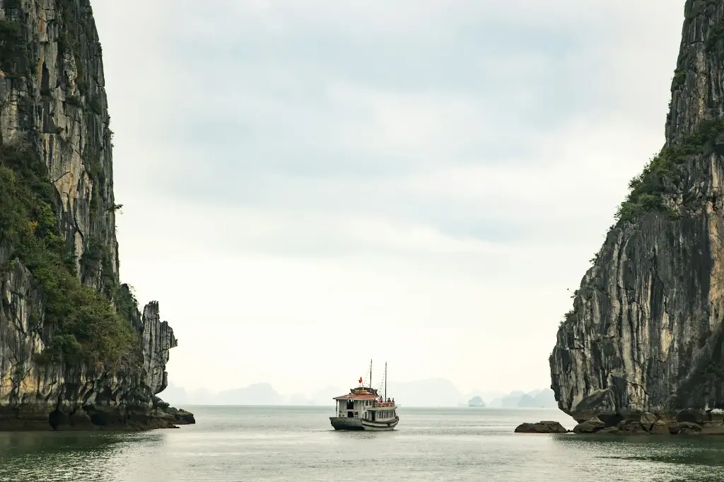 Vietnam Tour 05 Nights 07 Days (17 March 2026)