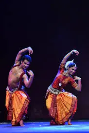 ITEM-PERFORMER