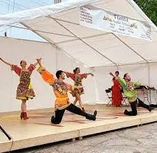 RUSSIAN DANCE