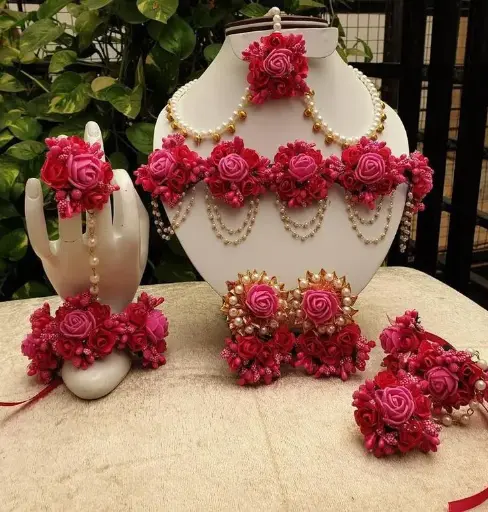Floral bridal jewellery