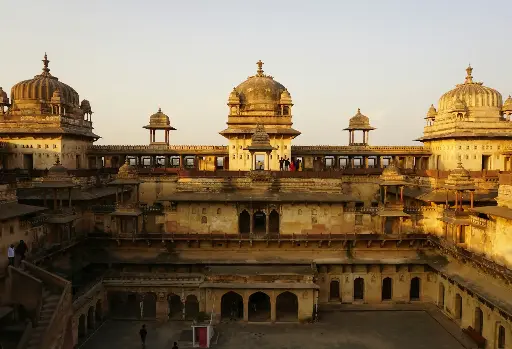 Full day Orchha Tour( 07 Seater Innova Crysta)