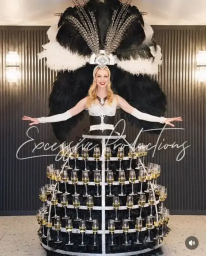 champagne-chandelier