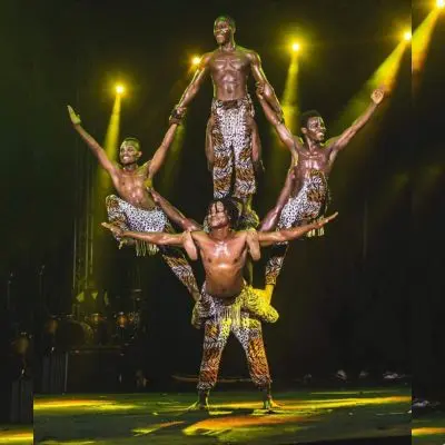 AFRICAN ACROBATS